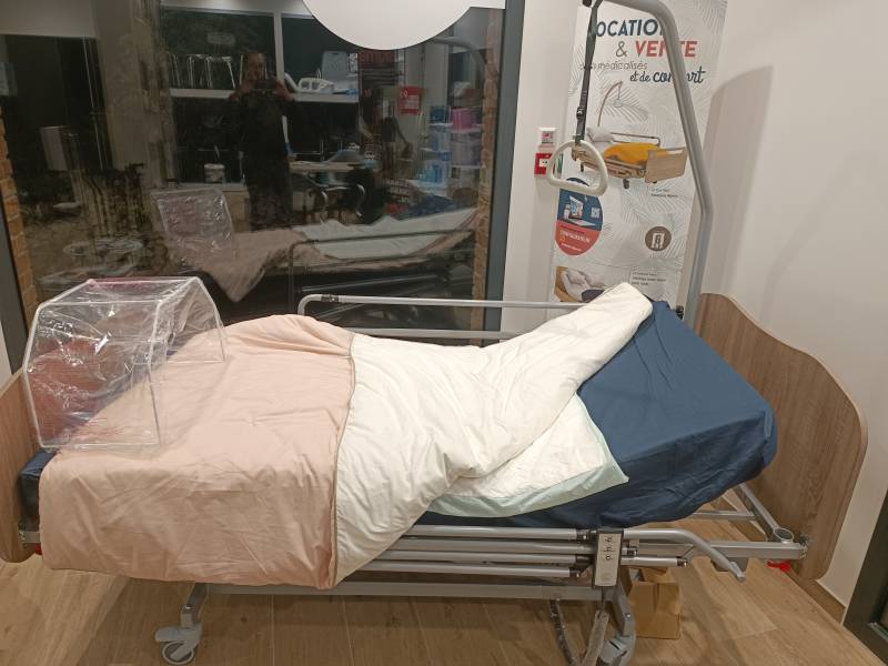 Location de lit médicalisé électrique pour sénior à Neufchatel en Bray